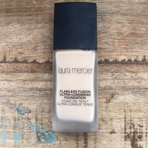 Laura Mercier Flawless fusion foundation Macadamia
